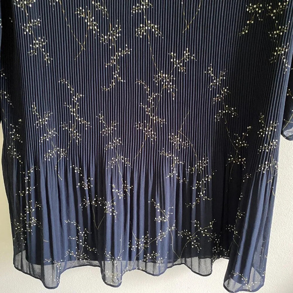 OAK + Fort Blue  and White Pleated Long Sleeve Floral Shift Dress Size S - Picture 7 of 12